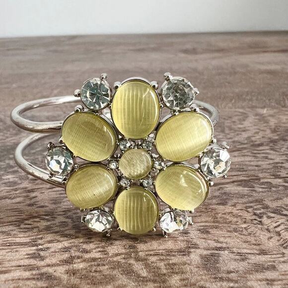 unknown Jewelry - Silver and green rhinestone studded floral spring hinged cuff bracelet